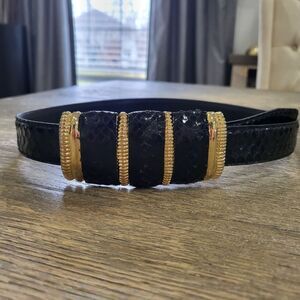 Lord & Taylor Genuine Snake Skin Black & Gold Chunky Buckle Belt Size S Vtg 80s